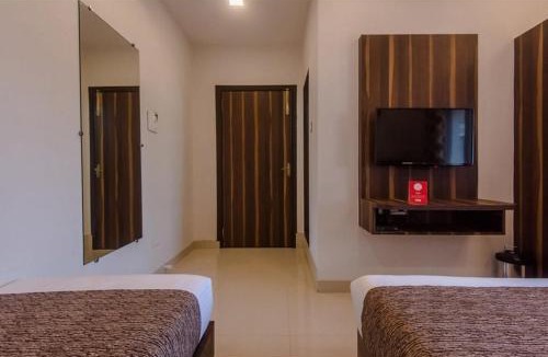 Jogeshwari West Hotel | Hotel Golden Palms