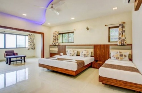 Jogeshwari West Hotel | Hotel Golden Palms