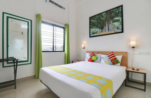 South West Hotel | Hotel Golden Premium Near Aerocity Delhi