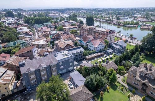 Dal Lake Hotel | Hotel Grand Boulevard Dal Lake View Srinagar