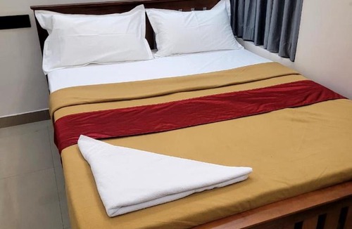 Kaloor Hotel | Hotel Grand Illam