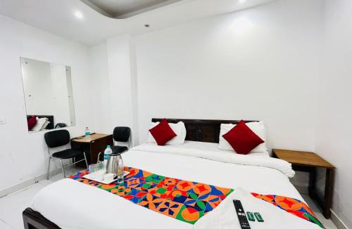 Kalkaji Hotel | Hotel Grand - Near Lotus Temple