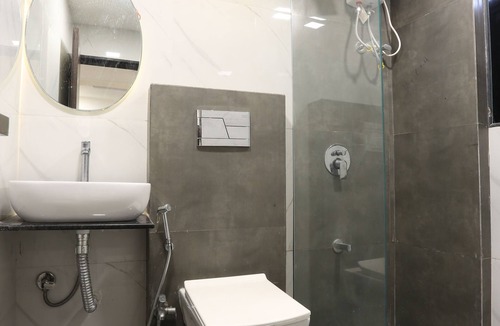 Kismat Nagar Hotel | Hotel Kamran Residency - Near US Embassy