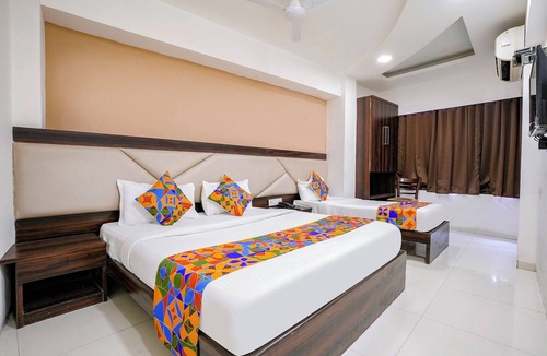 Kismat Nagar Hotel | Hotel Kamran Residency - Near US Embassy