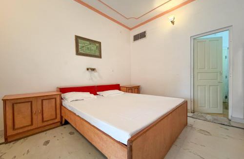 Sindhi Camp House | Hotel Karni Niwas