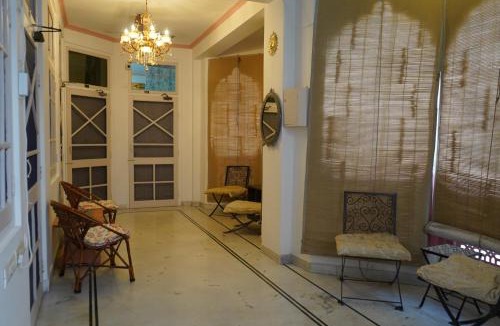 Sindhi Camp House | Hotel Karni Niwas