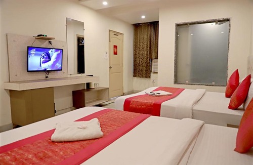Paharganj Hotel | Hotel Klick International " Couple Friendly"