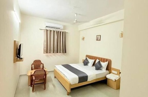 Valsad Hotel | Hotel Krishna Garden
