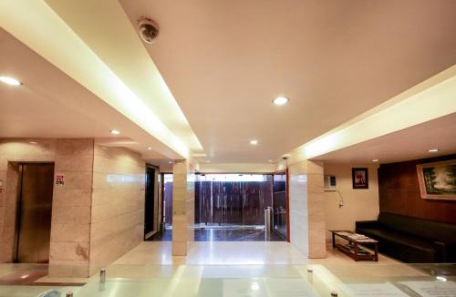 Malad East Hotel | Hotel Lucky Near Nesco