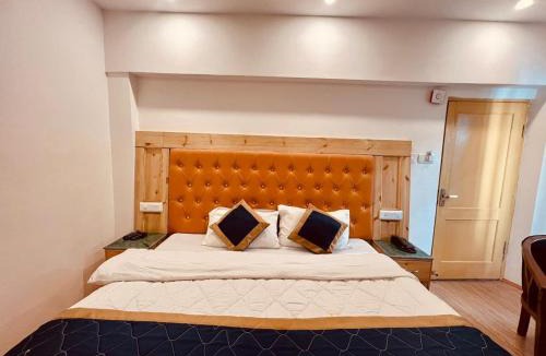 Aleo Hotel | Hotel Manali Castle # Near Mall Road # Parking # Mountain view Rooms
