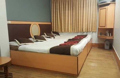 Ooty Hotel | Hotel Maneck
