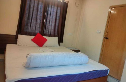 R.K. Hegde Nagar Hotel | Hotel MVTJ
