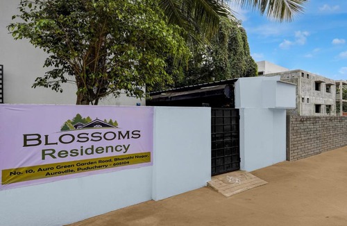 Kuilapalayam Apartment | Hotel O Blossom Residency