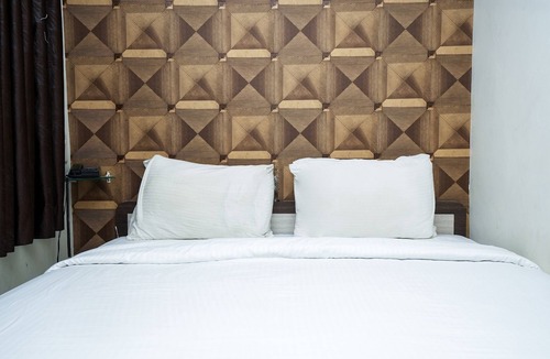 Central Area Hotel | Hotel Opera Inn near Central Bus Stand