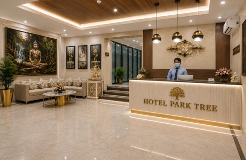 Noida Hotel | Hotel Prak Tree Sector 20 Noida