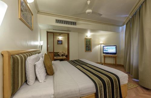Navrangpura Hotel | Hotel President, Ahmedabad