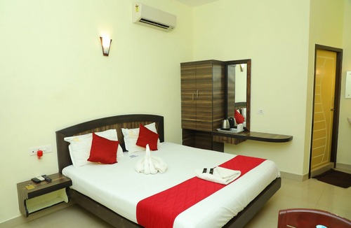 Ganapathichettikulam Hotel | Hotel Priso