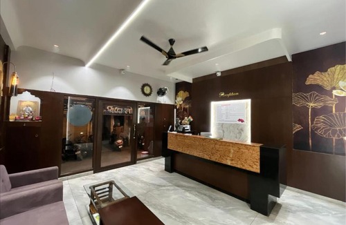 Latur Hotel | Hotel Radhika