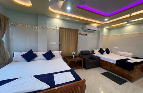 Mayapur Hotel | Hotel Raj