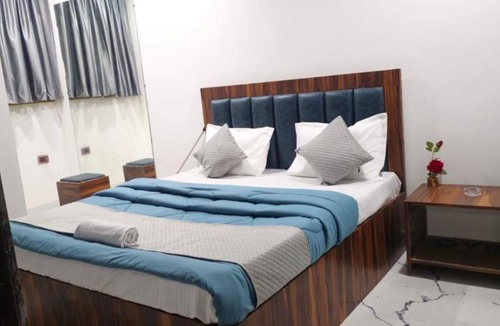 Indira Nagar Hotel | Hotel raj inn