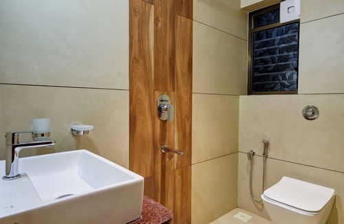 Kolhapur Hotel | Hotel Rajpurush