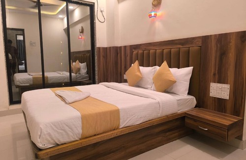 Navi Mumbai House | Hotel Ratna Residency