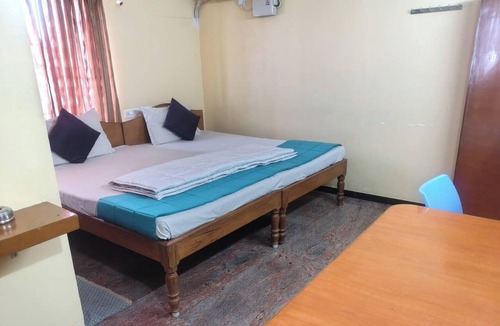 Gandhipuram Hotel | Hotel Royal Park
