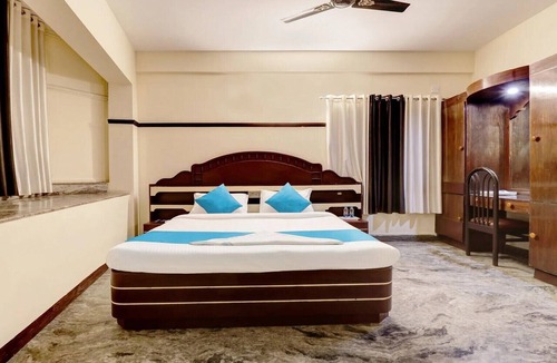 Guruvayur Hotel | Hotel Rvees Regency