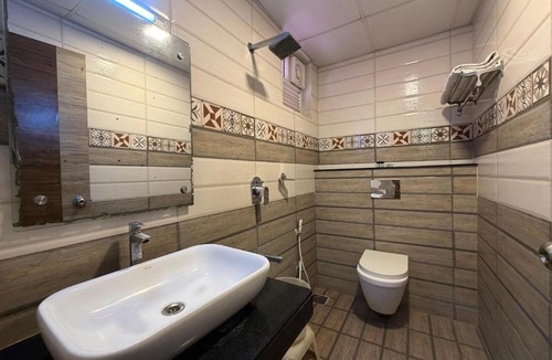 Pallavaram Hotel | Hotel Sai Krish Grand Pallavaram