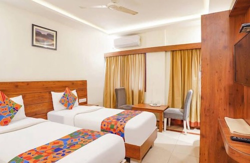 Sheshadripuram Hotel | HOTEL SAVI INN