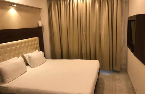 Dombivli East Hotel | Hotel Shivam