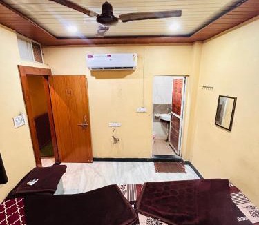 Ujjain House | hotel shree maya
