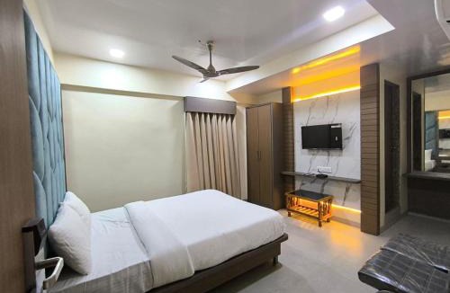 Vashi Hotel | Hotel Shree Residency Lodging & Boarding