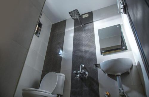 Rameshwaram Hotel | Hotel Strawberry Grand