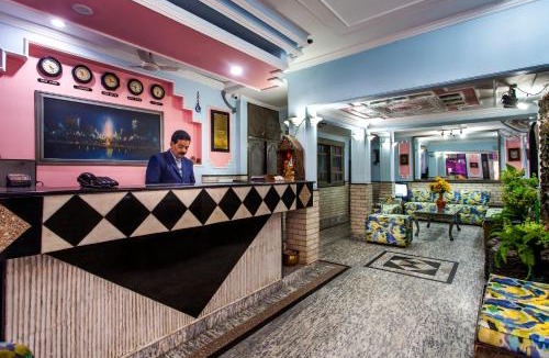 Karol Bagh Hotel | Hotel Sunshine - Karol Bagh Budget Stay at New Delhi