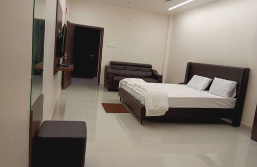 Bapatla Hotel | Hotel Surya Grand