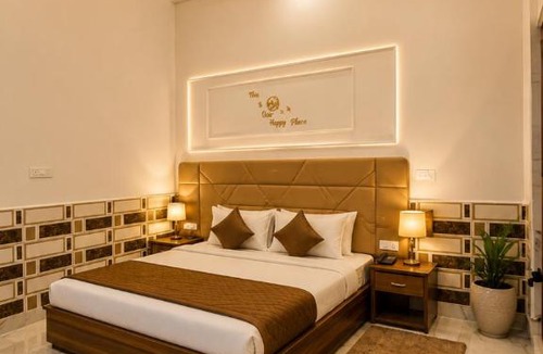 Ayodhya Apartment | HOTEL SV PALACE 300 METER RAMMANDIR Ayodhya