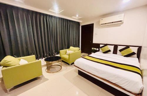 Kompally Hotel | Hotel SVS Luxury Rooms Suchitra Circle,Jeedimetla Hyderabad