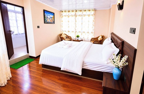 Darjeeling Hotel | Hotel The Olive Branch Near Gurudwara