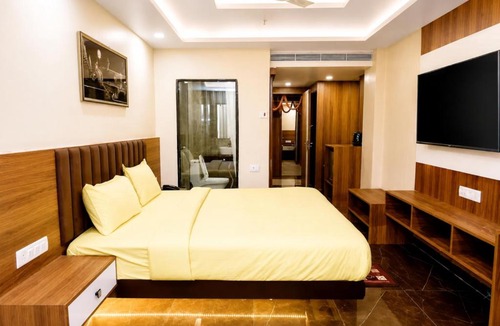 Dhanbad Hotel | Hotel Tribhuwan Resort