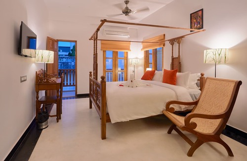 White Town Hotel | Hotel Villa Krish