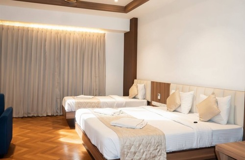 Gandhipuram Hotel | Hotel Vintage Classic