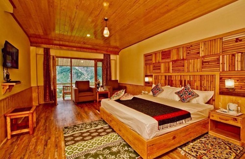 Old Manali Bed & Breakfast | Hotel Vyas Vatika offer well designed and ready to use rooms located at manali.