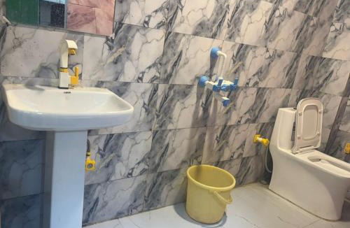 Indirapuram House | Hotel Youvraj Inn