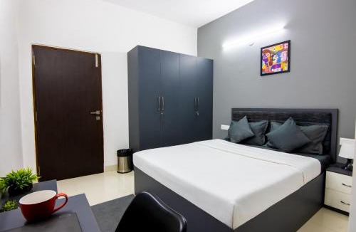 Gachibowli Hotel | Housr 43 Gachibowli Hyderabad Near DLF Cybercity