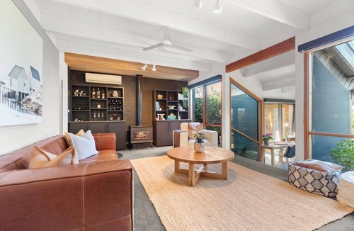 Mount Eliza House | Hygge Loft - Discover the Ultimate Cozy Retreat: Mt Eliza Accommodation