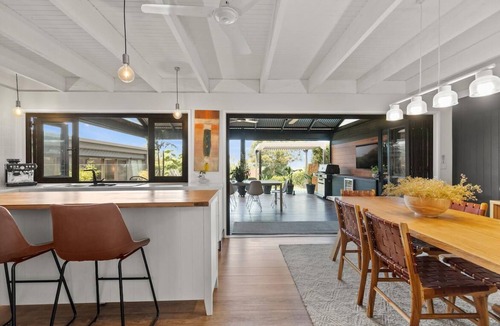 Mount Eliza House | Hygge Loft - Discover the Ultimate Cozy Retreat: Mt Eliza Accommodation