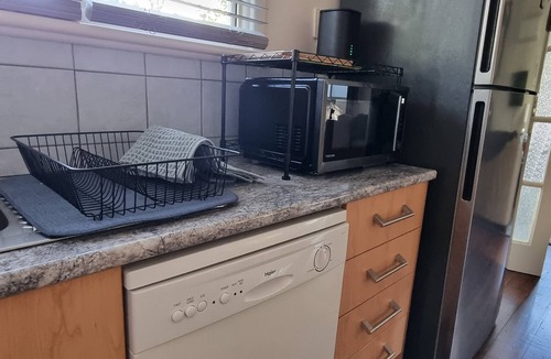 Warburton House | Idyllwylde: pet-friendly, renovated vintage cabin, close to town and river