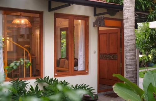 Krishna Karanai Villa | Isai Karai Bungalow - A CGH Earth Saha
