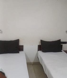 Dehradun Hotel | ISBT DEHRADUN HOTEL RB PARADiSE
